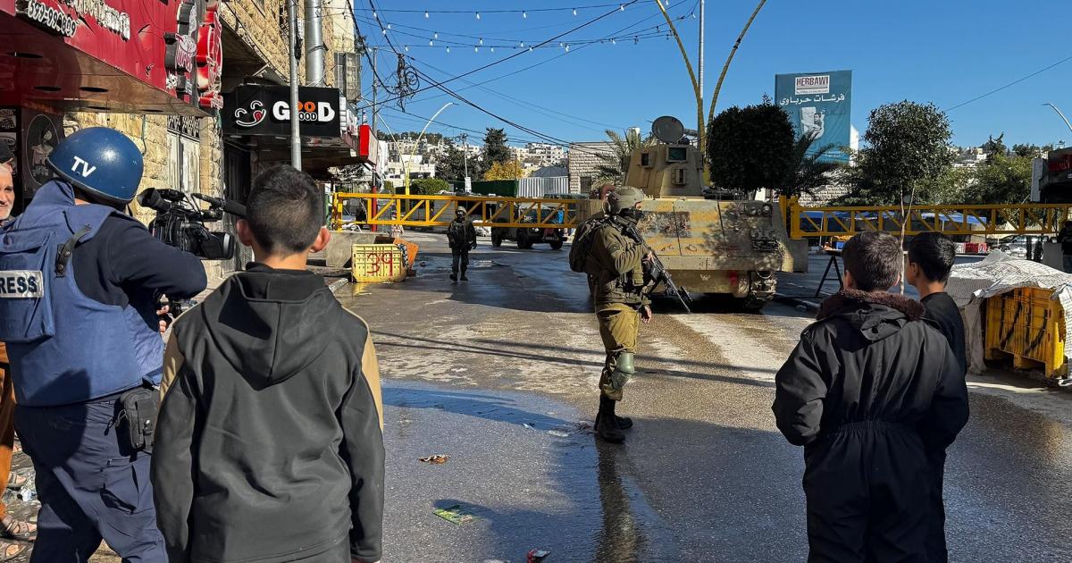 الخليل تعمّق الخلاف بين نتنياهو والجيش.. إصرار على استمرار العملية ومنع عودة السكان – بتوقيت بيروت