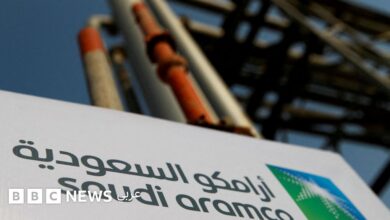 السعودية تعلن اعتراض صاروخ باليستي باتجاه الرياض، وغارات على منشآت نفطية في اليمن