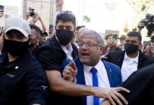 بعد التفاخر بالتنكيل بالأسرى الفلسطينيين.. القضاء الإسرائيلي يقيّد دعاية بن غفير الانتخابية