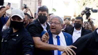 بعد التفاخر بالتنكيل بالأسرى الفلسطينيين.. القضاء الإسرائيلي يقيّد دعاية بن غفير الانتخابية