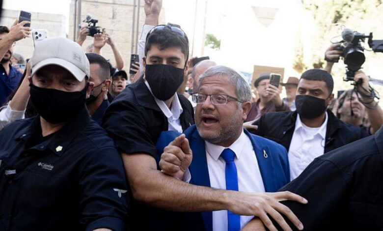 بعد التفاخر بالتنكيل بالأسرى الفلسطينيين.. القضاء الإسرائيلي يقيّد دعاية بن غفير الانتخابية