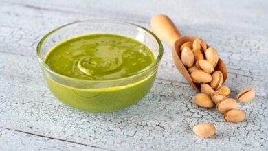 تتبيلة الفستق والنعناع البري
