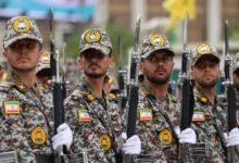 تحديثات حية: حلفاء إيران الحوثيون يقتلون 3 في غارة على المطار السعودي بينما يستبعد ترامب الضربات قبل الانتخابات النصفية