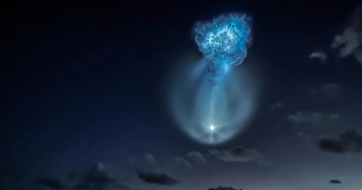 تطلق SpaceX سفينة شحن إلى المحطة الفضائية في رحلة مذهلة قبل الفجر - صورة مميزة تطلق SpaceX سفينة شحن إلى المحطة الفضائية في رحلة مذهلة قبل الفجر