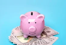 تظهر بيانات بنك الاحتياطي الفيدرالي الجديدة أن هذه الأسر البالغ عددها 18 مليونًا تُصنف الآن على أنها الأغنى في الولايات المتحدة