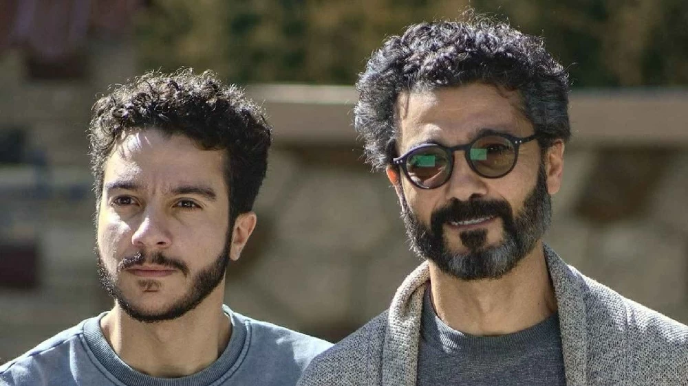 خالد النبوي يخطف الأنظار بدعم ابنه نور في ليلة «ولا كان عالبال» – أخبار السعودية - صورة مميزة خالد النبوي يخطف الأنظار بدعم ابنه نور في ليلة «ولا كان عالبال» – أخبار السعودية