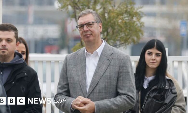 رئيس صربيا السابق يقر بالهزيمة أمام حركة الاحتجاجات الطلابية في الانتخابات العامة