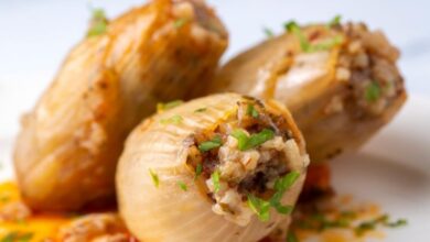 طريقة عمل بصل محشي باللحمة المفرومة والأرز – وصفات طبخ