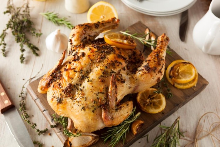طريقة عمل دجاج محشي بالأرز – وصفات طبخ - صورة مميزة طريقة عمل دجاج محشي بالأرز – وصفات طبخ