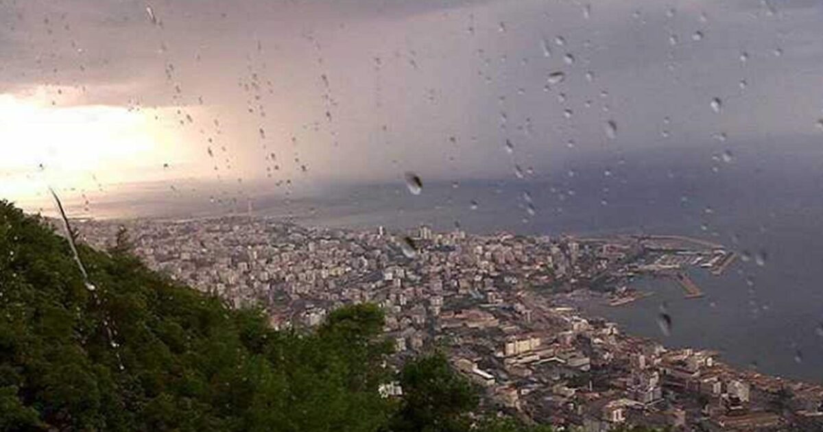 طقس لبنان يتصدر الترند: 110 رصداً للبرق والعواصف تضرب البلاد… و23 مناقصة لإعمار النبطية - صورة مميزة طقس لبنان يتصدر الترند: 110 رصداً للبرق والعواصف تضرب البلاد… و23 مناقصة لإعمار النبطية