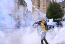فرنسا أمام خريف الغضب: احتجاجات التعليم تكشف أزمة أعمق في عهد ماكرون