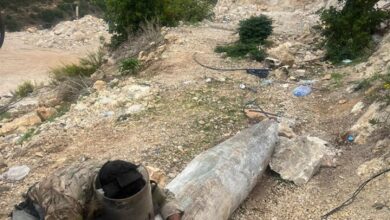 في الجنوب.. تفكيك قنبلتي طيران غير منفجرتين (صور)