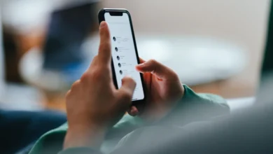 قال ممثلو الادعاء إن رجلاً ألمانياً اعتقل بتهمة قيادة فتاة مراهقة أمريكية إلى الموت عن طريق الانتحار