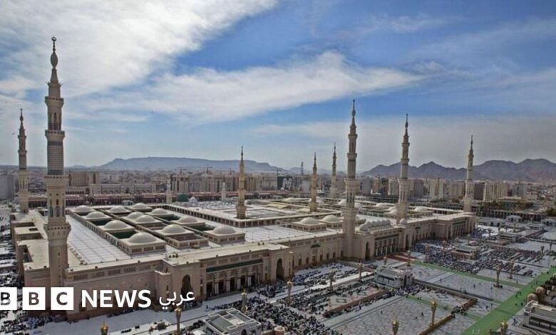 قصر معاشيق: محيط القصر الرئاسي في عدن يتعرض للقصف، والفيفا تُرجئ مبارياتها في السعودية بعد هجمات الحوثي