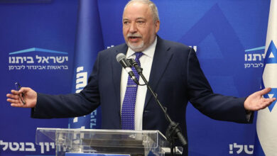 ليبرمان يطرح خطة للضفة وغزة: تفكيك السلطة وإلغاء أوسلو ومنع دولة فلسطينية