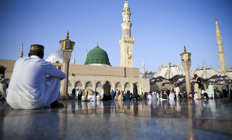 معتمر باكستاني يعود من الموت بعد 14 ثانية