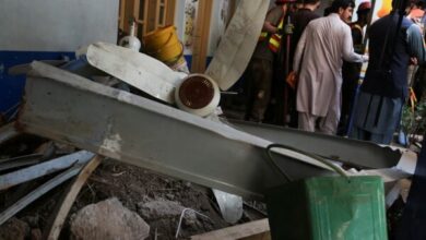 مقتل عشرات الأطفال في انهيار سقف مدرسة بباكستان واعتقال مالكها