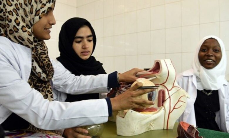 من مختلف الدول إلى الجامعات الإيرانية.. إقبال متواصل رغم الحرب