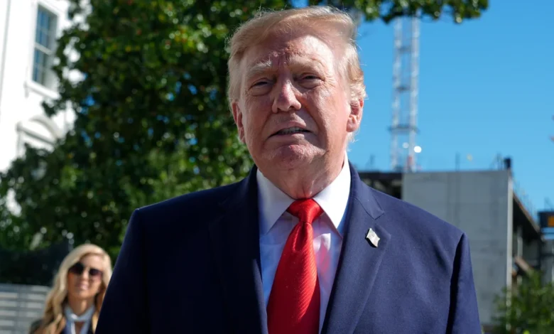 منع القاضي قرار ترامب بالحظر الذي فرضه البيت الأبيض على شبكة CNN وMS NOW وPolitico، قائلًا إنه من المحتمل أن ينتهك التعديل الأول للدستور.