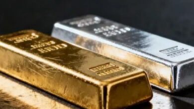 هل نشتري الذهب الآن أم ننتظر هبوط الأسعار الكبير؟