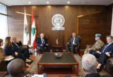 وزير الدفاع يستقبل لاكروا.. ومصير اليونيفيل على طاولة البحث