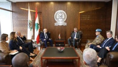 وزير الدفاع يستقبل لاكروا.. ومصير اليونيفيل على طاولة البحث