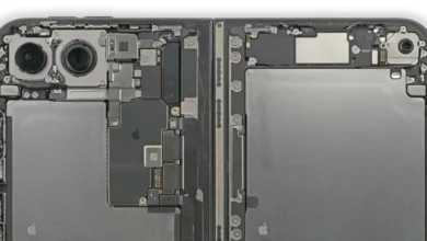 يقوم iFixit بتفكيك iPhone Duo، ويبحث عن الأسباب المحتملة لفشل الشاشة المبكر