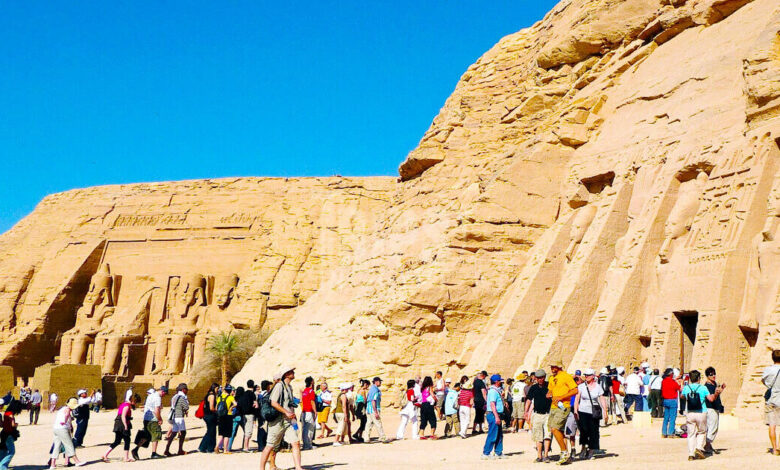 15 مليون سائح زاروا مصر منذ بداية 2026.. وخطة لاستهداف 20 مليوناً بنهاية العام
