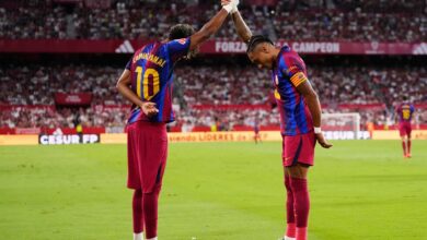“هاتريك” رافينيا يقود برشلونة لقلب الطاولة على إشبيلية