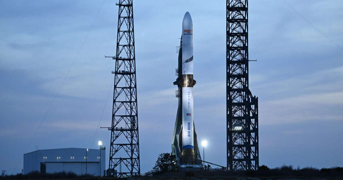 Blue Origin تستأنف اختبارات صاروخها الفضائي الثقيل