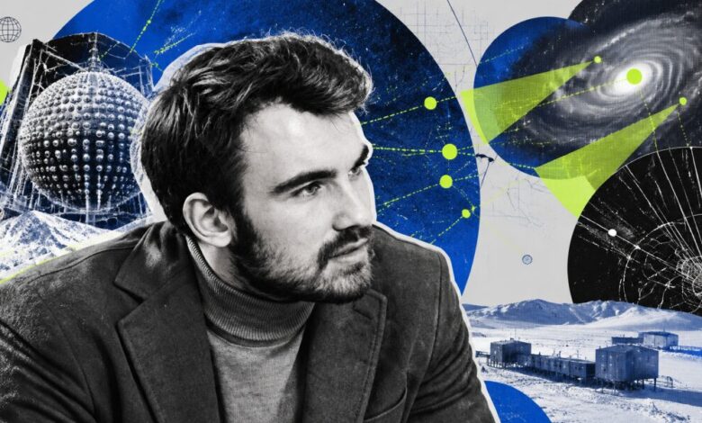 Увидеть Вселенную обнаженной: физик Максим Вялков о нейтрино и детекторах будущего