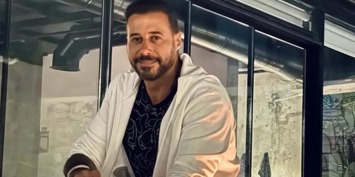 أحمد السعدني يحتفل بيوم ميلاد نجله ويعلق: ” أجمل مشاغب “ - صورة مميزة أحمد السعدني يحتفل بيوم ميلاد نجله ويعلق: ” أجمل مشاغب “