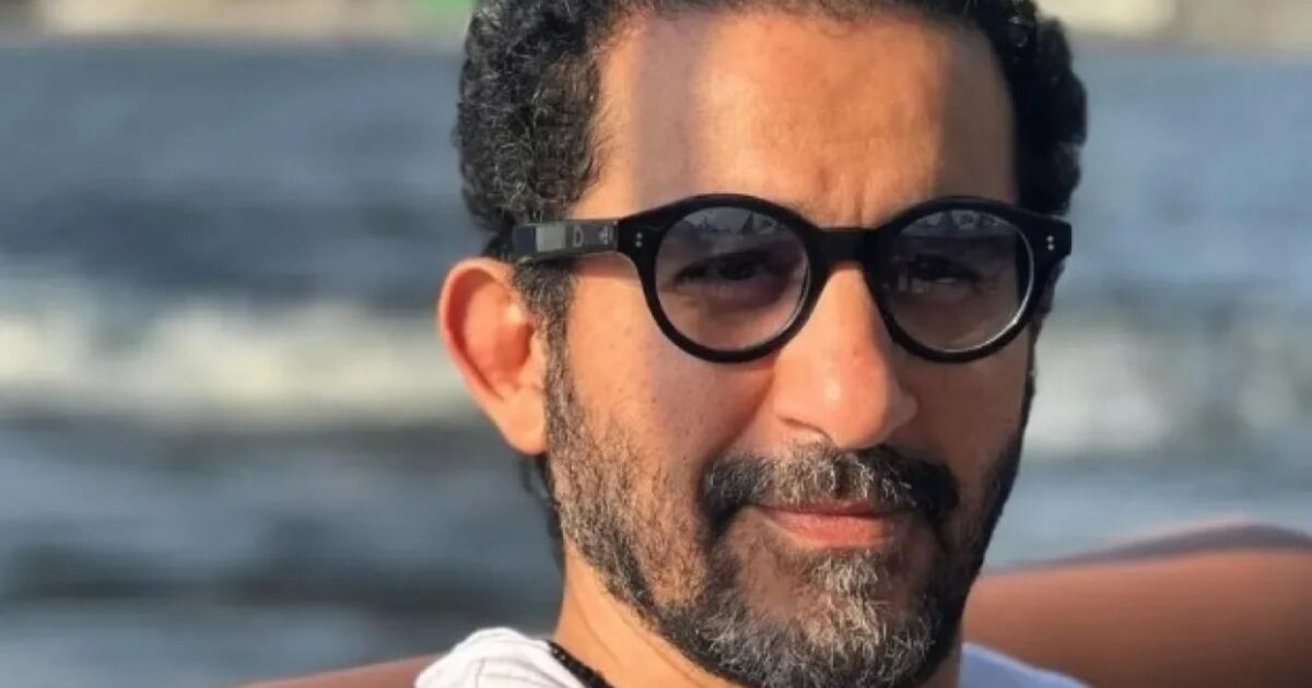 أحمد حلمي يعلن موعد طرح فيلمه حدوتة في دور السينما