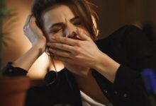 أسباب خمول الجسم الدائم: لماذا تشعرين بالتعب حتى بعد النوم؟ أسباب قد لا تتوقعينها!
