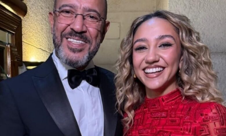 أشرف عبد الباقي يحتفل بيوم ميلاد ابنته زينة بألبوم صور من الطفولة حتى كواليس الإخراج