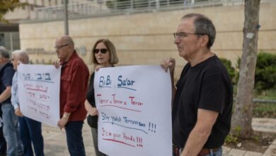 إسرائيل تعتقل 10 مستوطنين لاعتدائهم على دبلوماسيين ومصورة أمريكية بالضفة | أخبار