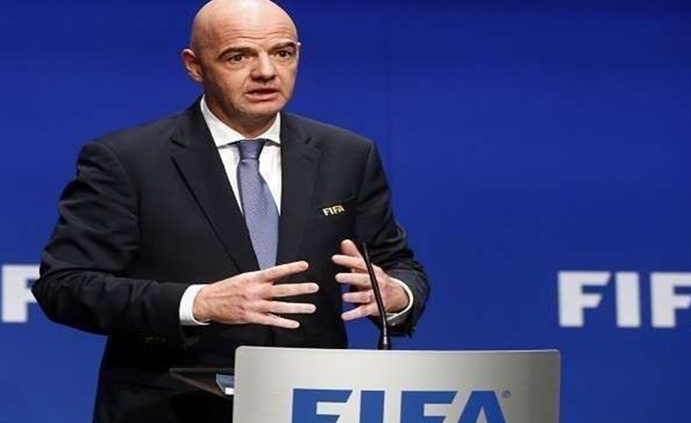 إنفانتينو يطلب مراجعة خطط تمويل “الفيفا” لدعم الاتحادات الوطنية - صورة مميزة إنفانتينو يطلب مراجعة خطط تمويل “الفيفا” لدعم الاتحادات الوطنية