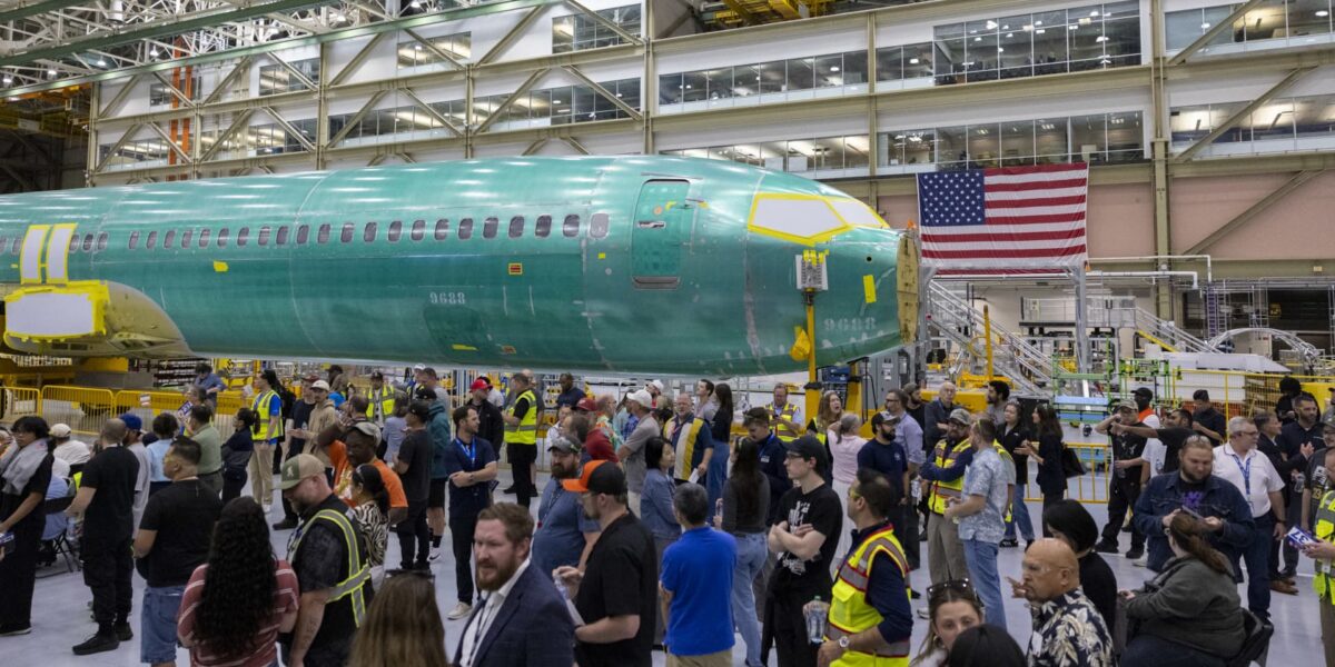 عاجل | يتعين على يونايتد أن يقرر ما يجب فعله بمقاعده القديمة من طراز Boeing 737 Max 10 - صورة مميزة عاجل | يتعين على يونايتد أن يقرر ما يجب فعله بمقاعده القديمة من طراز Boeing 737 Max 10
