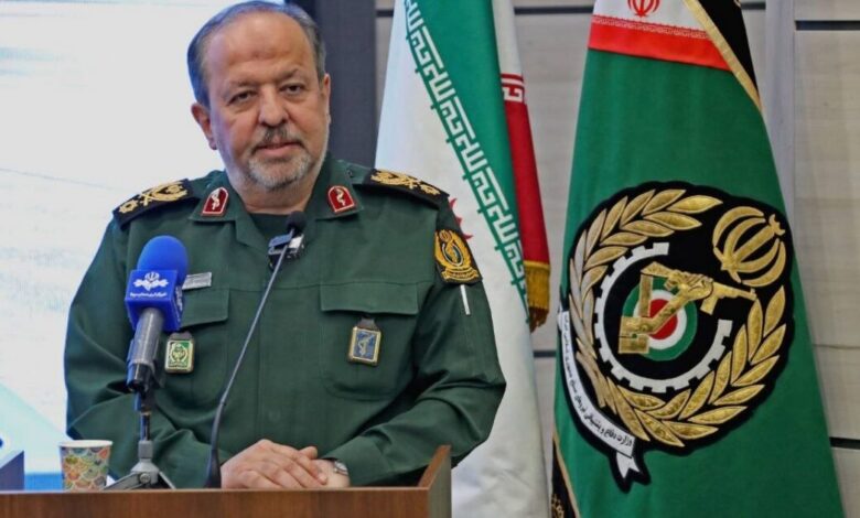 العمید ابن الرضا: الصواریخ الإيرانية تغیر المعادلات ولیس القنابل الأمریکیة