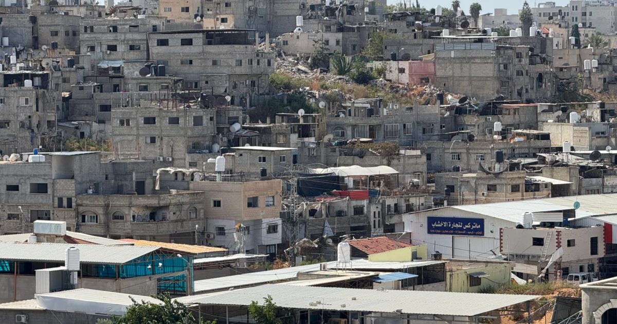 الفلسطينيون يحلمون بالعودة إلى ديارهم بعد الغارة الإسرائيلية على مخيمات الضفة الغربية | أخبار الصراع الإسرائيلي الفلسطيني - صورة مميزة الفلسطينيون يحلمون بالعودة إلى ديارهم بعد الغارة الإسرائيلية على مخيمات الضفة الغربية | أخبار الصراع الإسرائيلي الفلسطيني