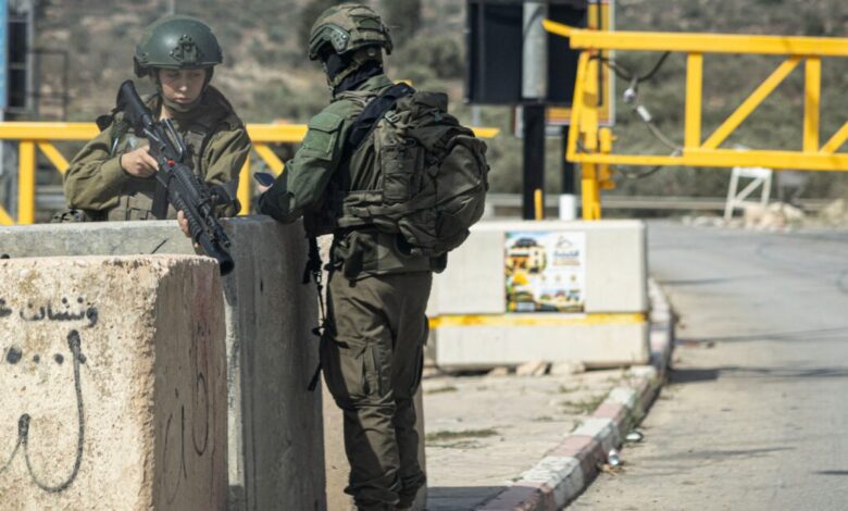 الفلسطينيون يفتحون أبوابهم أمام مهجري الخليل المحاصر | أخبار الصراع الإسرائيلي الفلسطيني