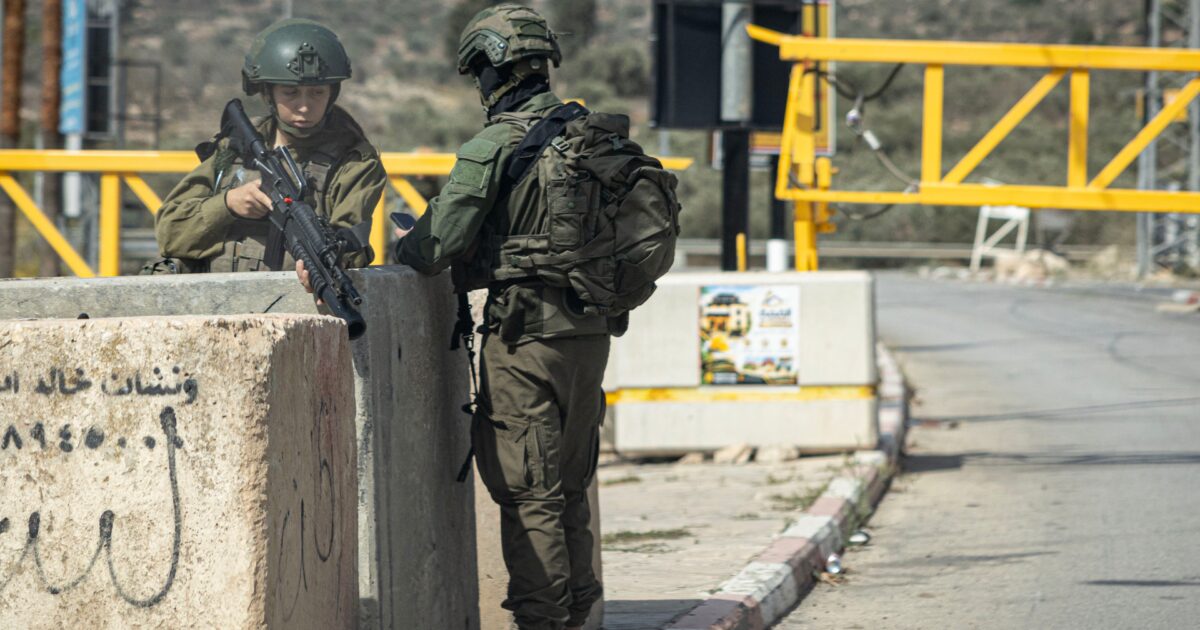 الفلسطينيون يفتحون أبوابهم أمام مهجري الخليل المحاصر | أخبار الصراع الإسرائيلي الفلسطيني - صورة مميزة الفلسطينيون يفتحون أبوابهم أمام مهجري الخليل المحاصر | أخبار الصراع الإسرائيلي الفلسطيني