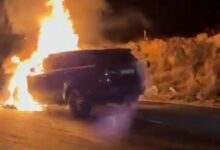 بالصورة.. احتراق “رانج روفر” على طريق ضهر البيدر
