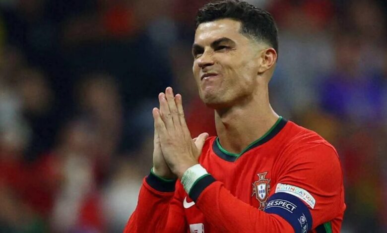 بعد أزمته مع جيسوس.. نجم الاتحاد السعودي يدعم كريستيانو رونالدو (صورة)