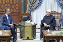 بعد ترحيب الحوثيين.. سفارة اليمن تدعو الأزهر إلى التحرك لإنهاء الحرب