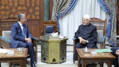 بعد ترحيب الحوثيين.. سفارة اليمن تدعو الأزهر إلى التحرك لإنهاء الحرب