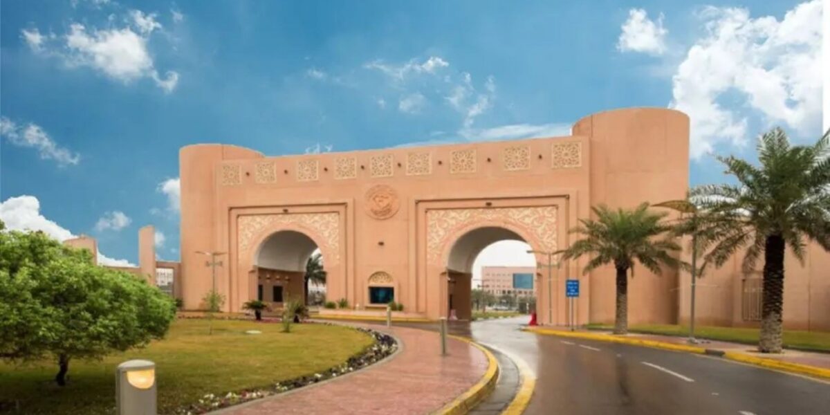 جامعة الملك فيصل تحصد جائزتين دوليتين في أبحاث وتنمية الإبل - صورة مميزة جامعة الملك فيصل تحصد جائزتين دوليتين في أبحاث وتنمية الإبل
