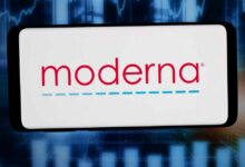 سهم Moderna يتراجع بعد تسرب بيانات لقاح السرطان