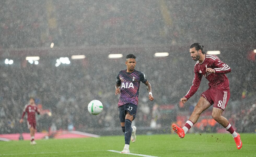 سوبوسلاي يبصم على هدف عالمي.. ليفربول يتخطى توتنهام بثلاثية في كأس الرابطة - صورة مميزة سوبوسلاي يبصم على هدف عالمي.. ليفربول يتخطى توتنهام بثلاثية في كأس الرابطة