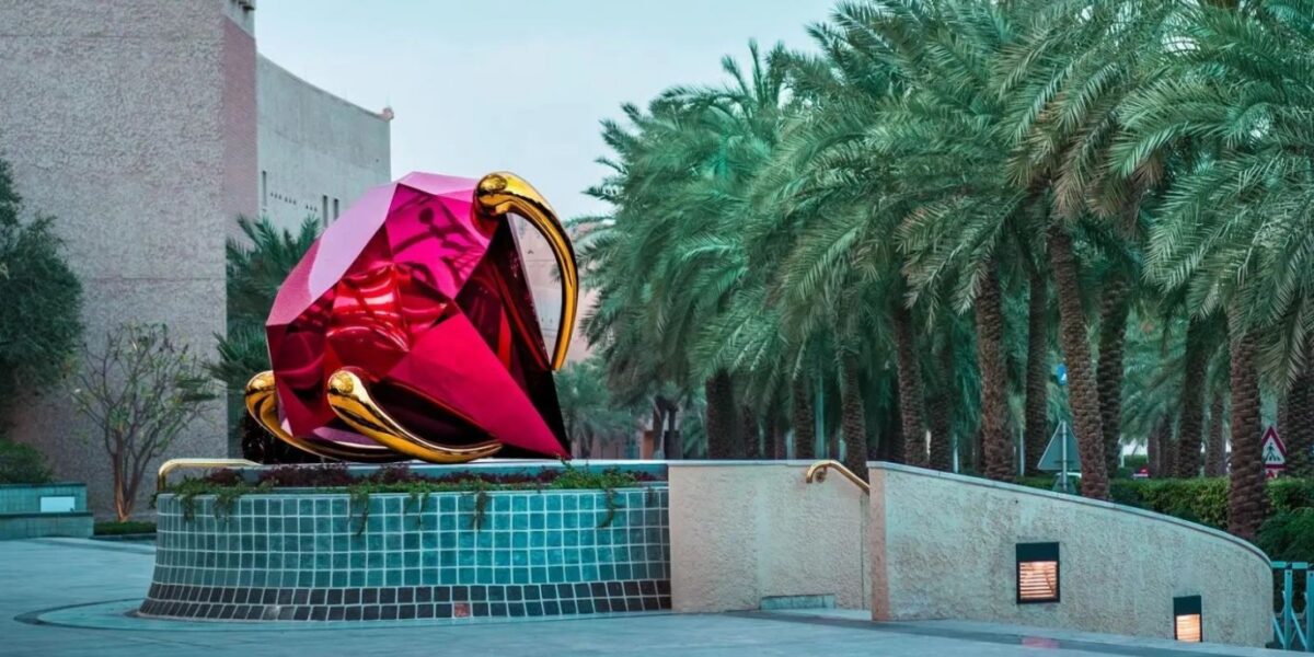 عاجل | 75 عملاً فنياً عالمياً يعيد تشكيل المشهد الفني في الرياض - صورة مميزة عاجل | 75 عملاً فنياً عالمياً يعيد تشكيل المشهد الفني في الرياض
